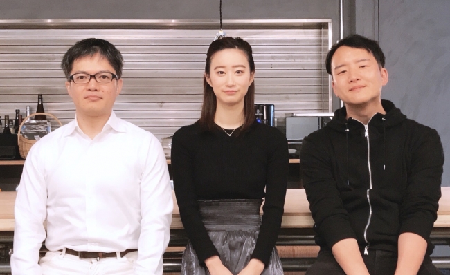 (左：XTech Ventures 手嶋 浩己氏、中央：藤井 香那、右：野口 卓也氏)