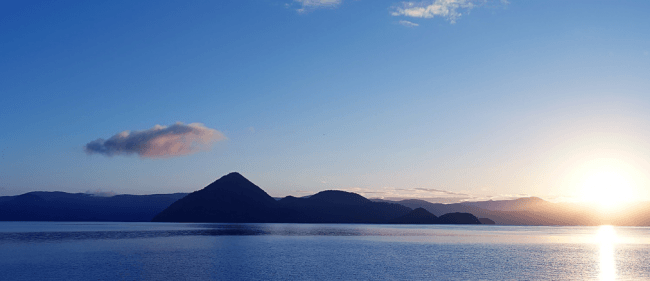 洞爺湖の雄大な自然