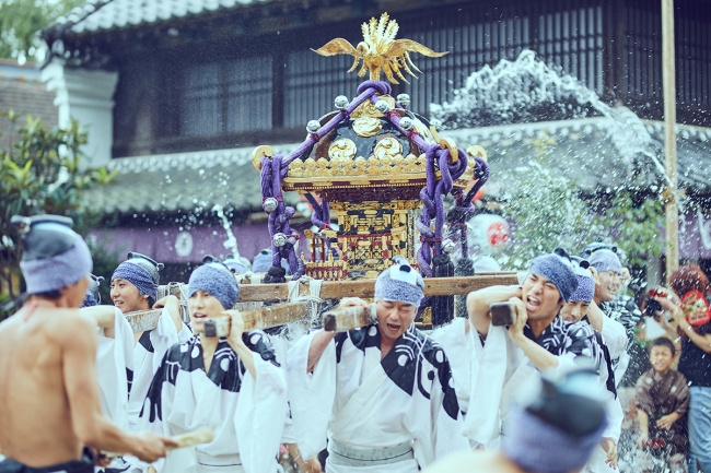 水掛神輿渡御（みずかけみこしとぎょ）