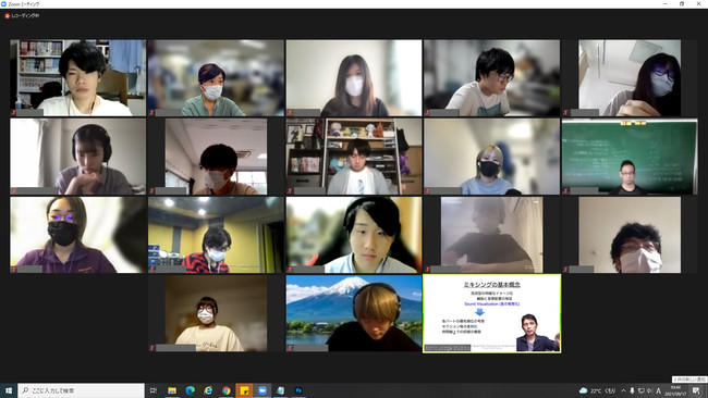 第1～3回のZoomを使用した講義の様子