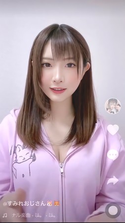 ジブリ女子動画を投稿したすみれおじさん(アセティア：提供)