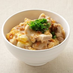 鶏肉とたまねぎのたれ親子丼