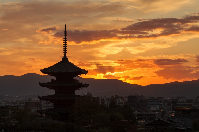 「山荘 京大和」送陽亭から見える夕景イメージ