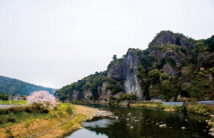 福澤諭吉が守った景観の競秀峰