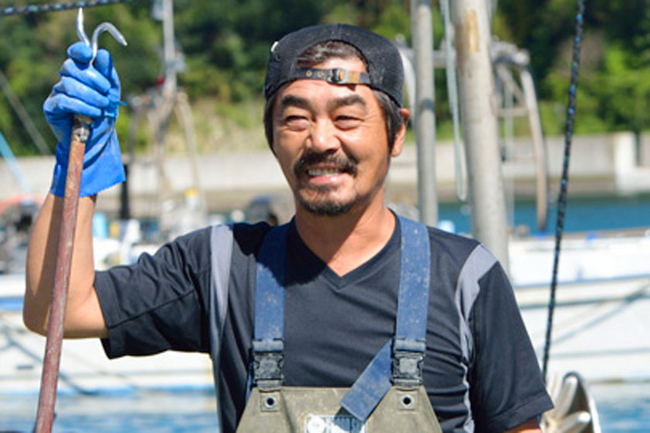 宮城県雄勝で牡蠣養殖を行う伊藤さん