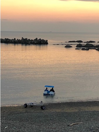 夕暮れの穏やかな海は最高です