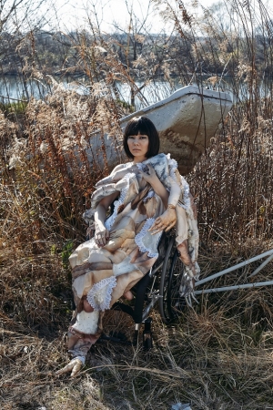 “on the way home #005” Mari Katayama, Self-Portrait, 2016.