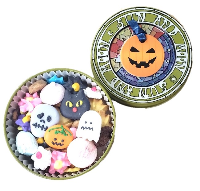 ＜アトリエやまこ＞ ハロウィーン缶 1,080円 ■地下１階 銘菓百選