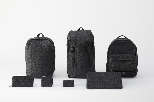 LINER, HIKER, DAYPACK, CLAM WALLET, OYSTER, ORGANIZER  アイテム：バックパック3型、財布2型（大、小）、カードケース1型、クラッチバッグ1型の全7型展開  カラー：マットブラック