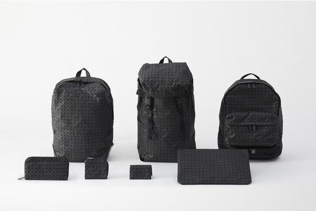 左上からLINER 、HIKER 、DAYPACK、左下からCLAM WALLET（大・小）、OYSTER、ORGANIZER アイテム：バックパック3型、財布2型（大、小）、カードケース1型、クラッチバッグ1型の全7型展開 カラー：マットブラック