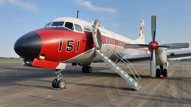 YS-11FC（航空自衛隊）　入間基地（埼玉県狭山市）