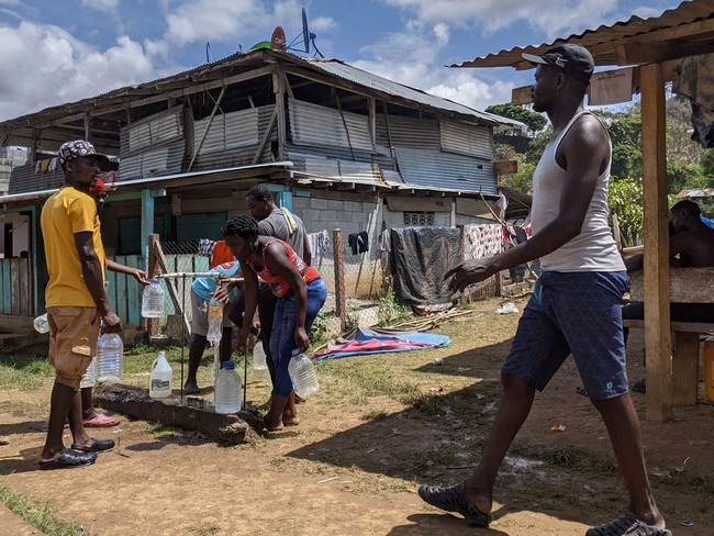 パナマに抜けた移民が到着する町バホ・チキート。400人あまりの住民は、移民の急増に影響を受けている　🄫 Marcos Tamariz／MSF