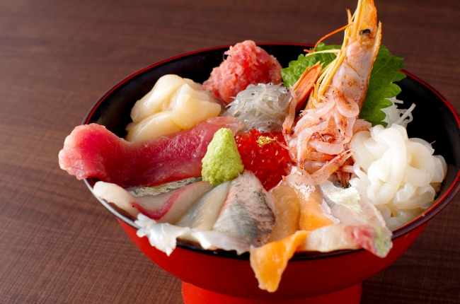 特選日替り海鮮丼1,180円(税抜)