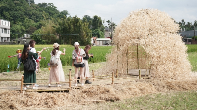 桃園龍潭三坑老街景山健氏の作品《自然と共生共有》（画像提供：ロマンチック台三線芸術祭）