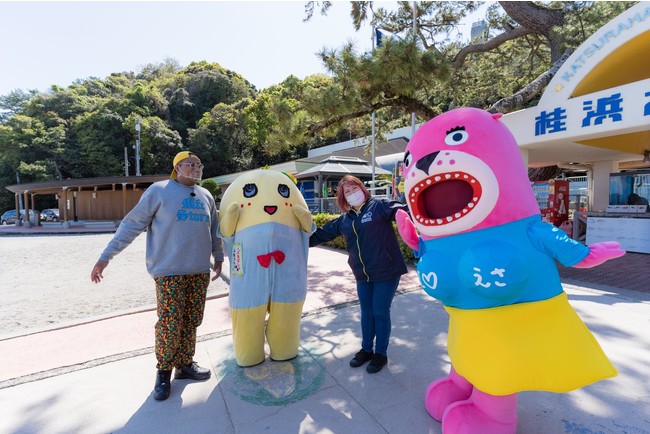 桂浜水族館の館長とおとどちゃん