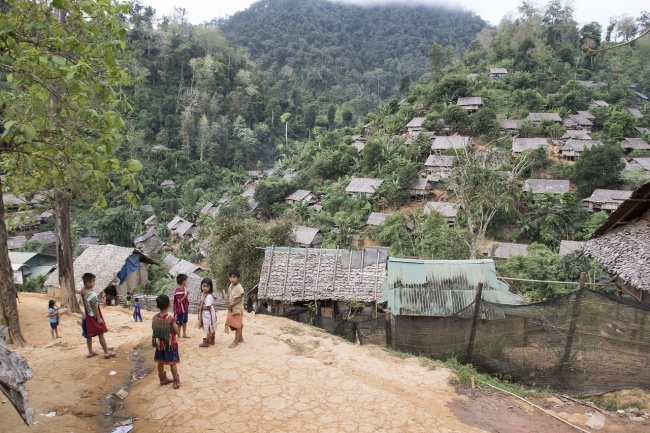 タイ国境ミャンマー（ビルマ）難民キャンプ