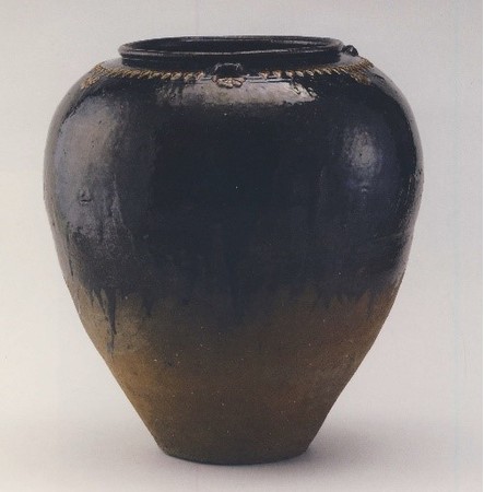 黒釉点描文壺　ミャンマー　高さ57.3cm