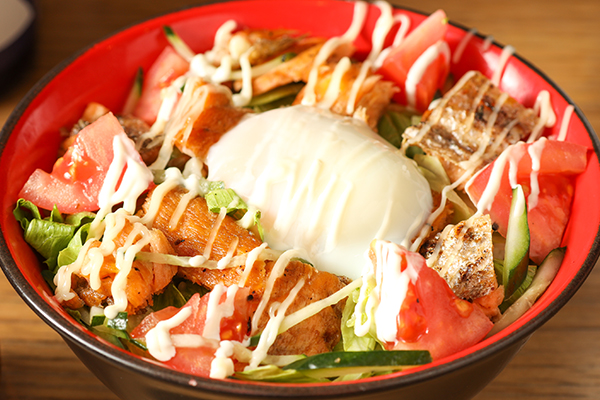 サーモンハラスのハラモコ丼