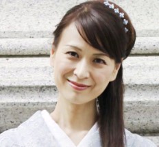 里井真由美さん