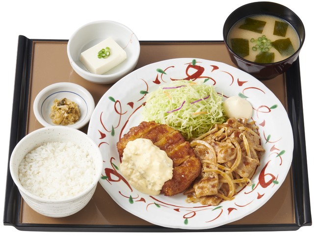 チキン南蛮としょうが焼の人気コンビ定食　1,000円（税込）