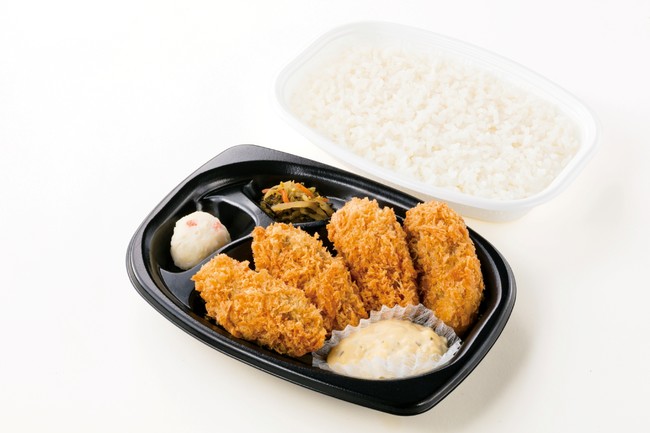 カキフライ弁当　590円（税込）