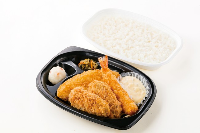 カキフライミックス弁当　590円（税込）