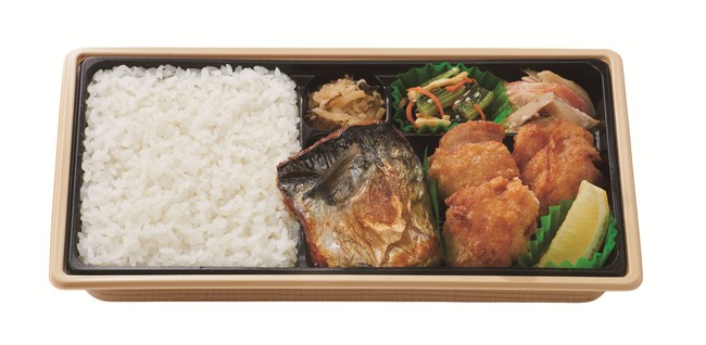 サバの塩焼とから揚げの弁当　500円（税込）