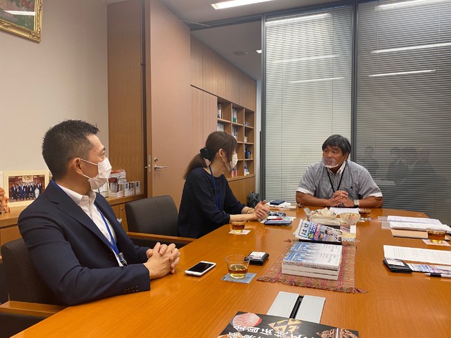 左から　寺田・時枝・馳議員 