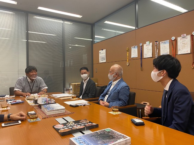 左から　馳議員・永野・生島・松岡 