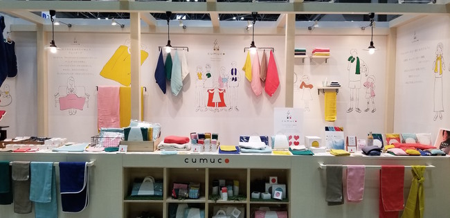 cumuco（クムコ）は三河の多重ガーゼを使い、ハンカチやタオルなど、様々なアイテムを展開しています。