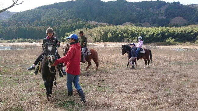 河川騎馬パトロール隊体験（ポニー乗馬）