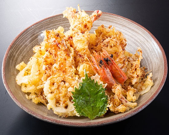 天使の海老丼　（税込¥1,680） 定番の海老天！！『天国に一番近い島』で育った海老天を美味しくお召し上がりください。