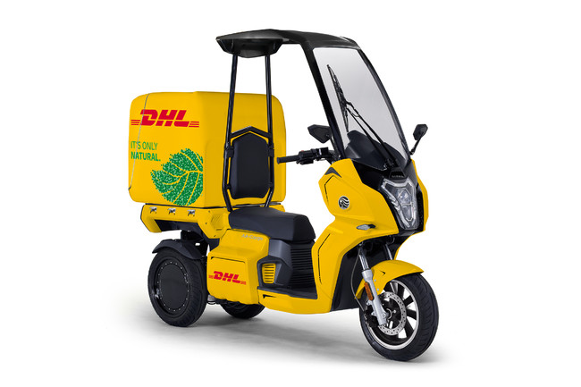 AA カーゴ α 4「DHL」仕様