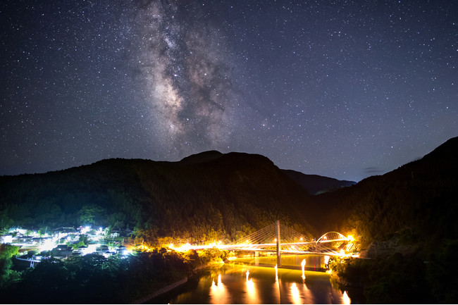 かわかみの森と水が生み出す、息を呑むような「源流の星空」