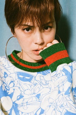 Looney Tunes  x little sunny bite print glitter sweater ¥16,800（税込）