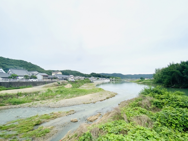 岡山県井原市を流れる小田川