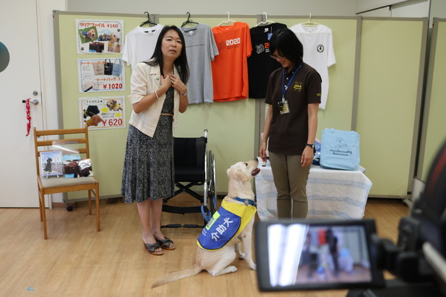 講演での介助犬紹介