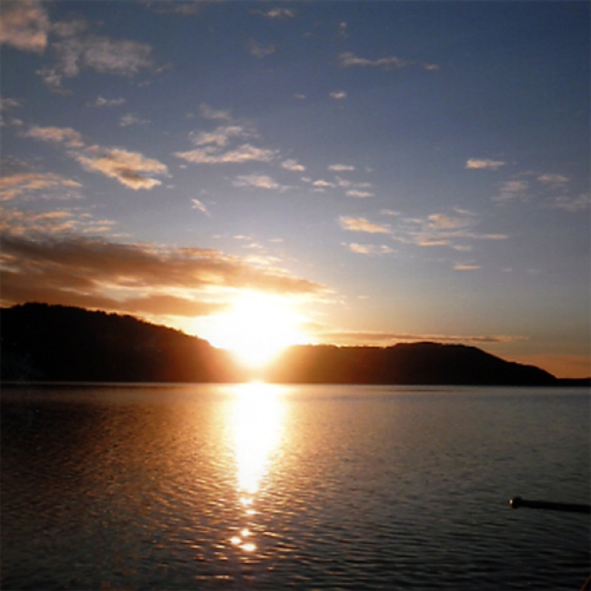 【2位：釧路・阿寒・川湯・根室】カヌーからの夕日（画像提供元：シラルトロ温泉　ロッジ　シラルトロ）