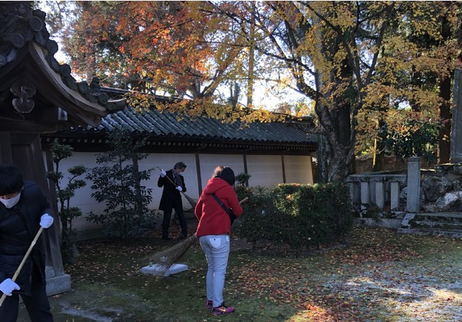 西教寺での清掃活動