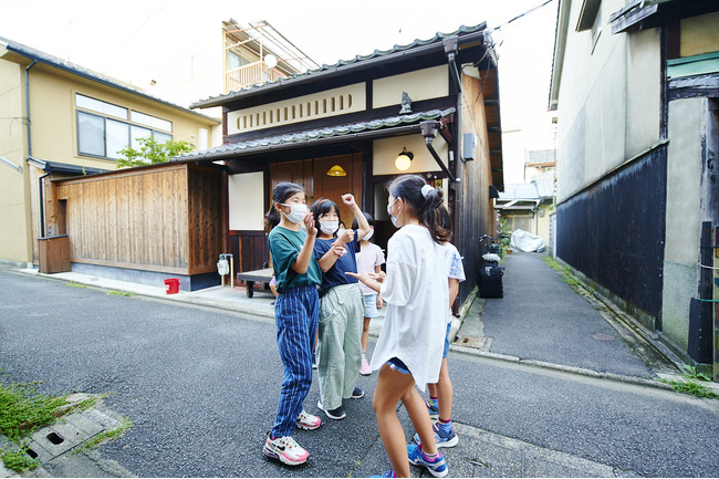 ▲ 改修した京町家での取材写真