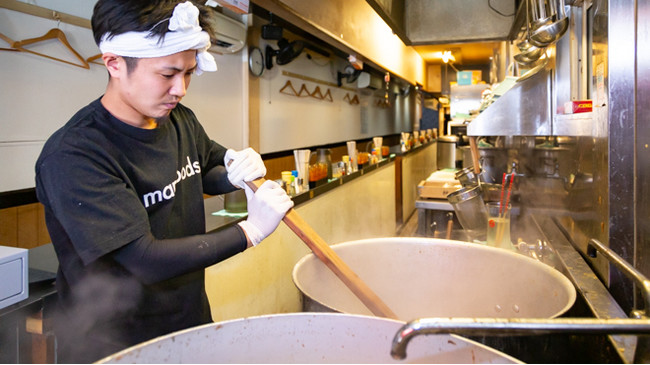 スープは店主自ら一から手作りで炊いてます