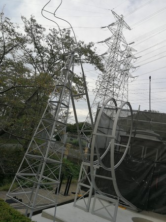 空から来たイメージのレール