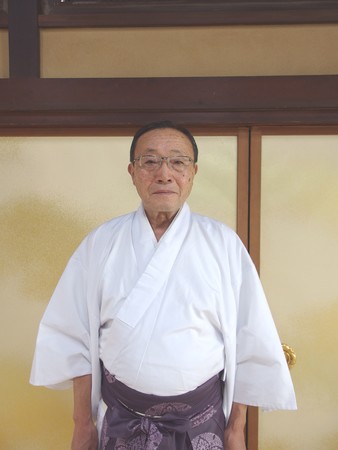 甲田吉孝　宮司