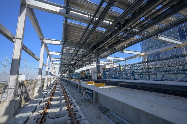 竹ノ塚駅付近高架橋（駅ホーム部分）