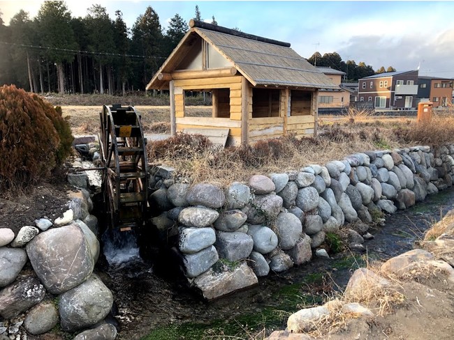 倉ケ崎SL花畑内の「憩いの水車小屋」