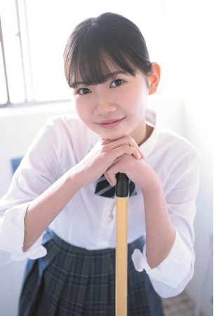 「B.L.T.graduation2021中学卒業」TOKYO NEWS magazine&mook（honto）購入特典ポストカード【岡村ほまれ（モーニング娘。’21）】