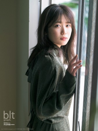 「blt graph.vol.72」別冊付録 ： 丹生明里（日向坂46）　特大ポスター3種