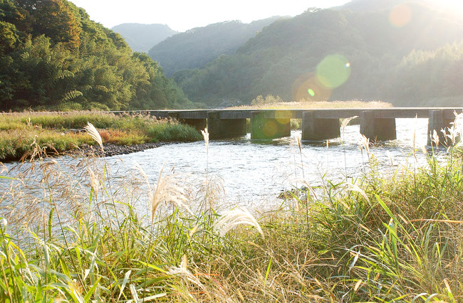 木津川にかかる恋路橋