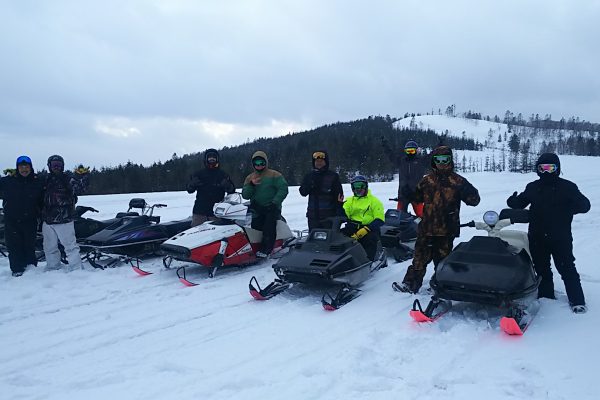 写真：ふらの観光協会　スノーモービル