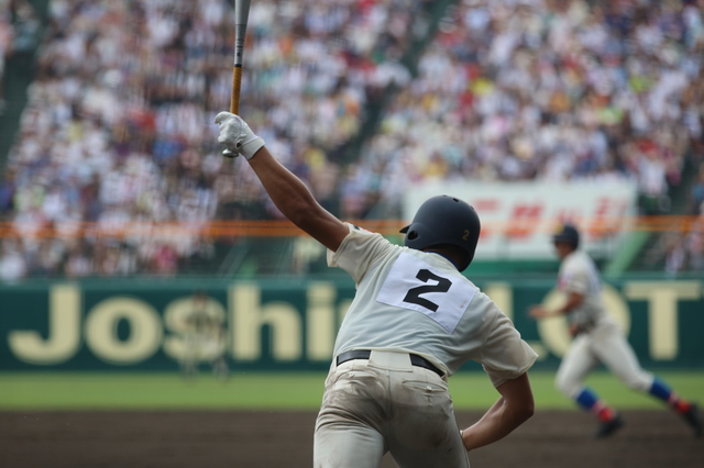 １人の大学生が立ち上げたプロジェクトをきっかけに、コロナで３年前に中止となった夏の甲子園大会を11月29日に阪神甲子園球場で開催することが決定